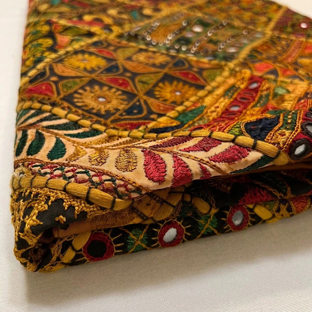 Vintage Indian Sari Patchwork Tapestry Wall Hanging Embroidered Mirror 60x40